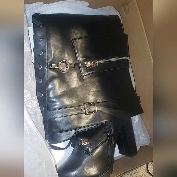 Shoe dazzle over the knee boots - Picture 2 of 2